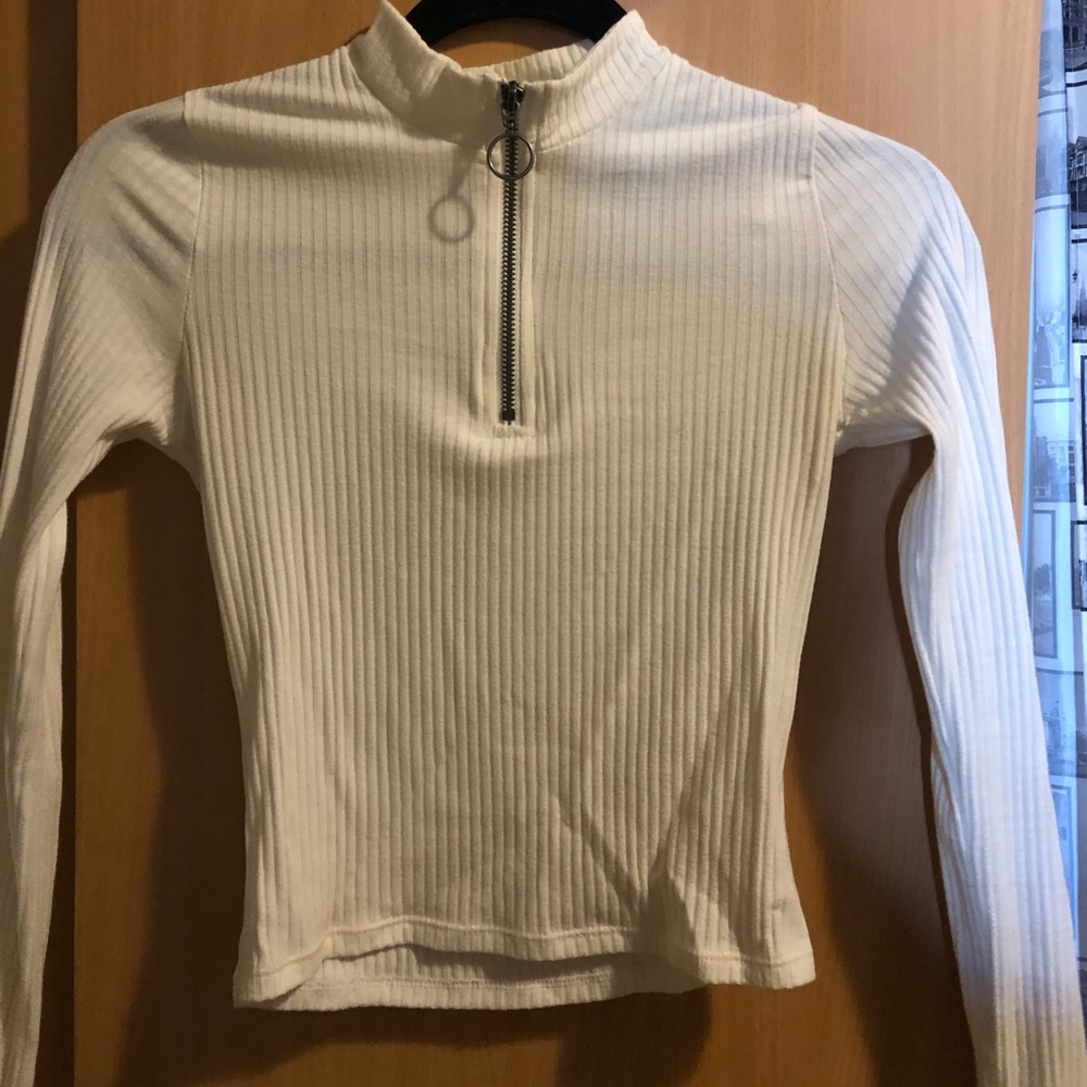 Rubbed White Zip Top